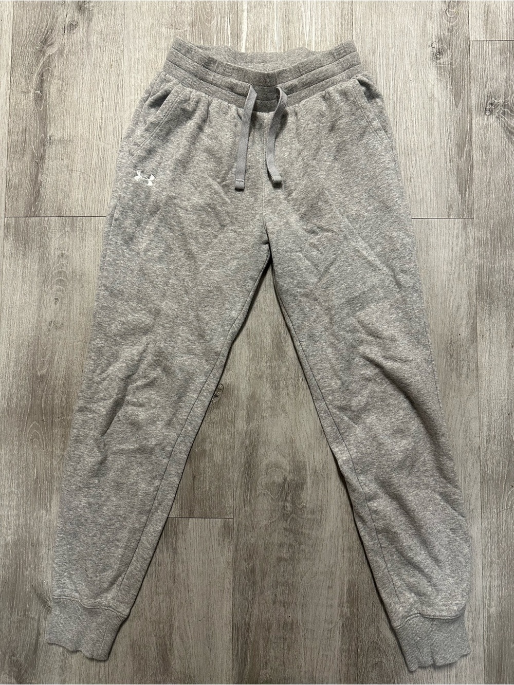 Under Armour Women’s Light Gray Fleece Joggers with Drawstring